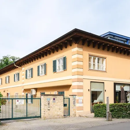 Flat By Grazrentals With Garden View & Parking Included Graz