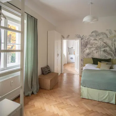 Apartment Flat By Grazrentals With Garden View & Parking Included Graz