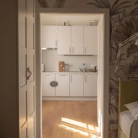 Flat By Grazrentals With Garden View & Parking Included Apartment