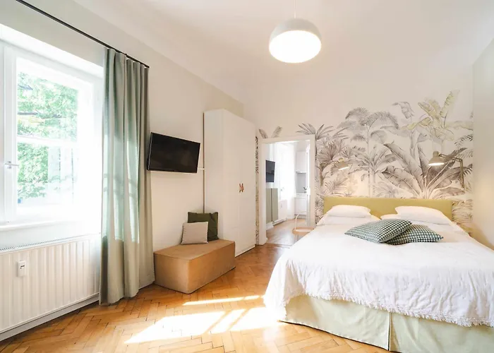 Flat By Grazrentals With Garden View & Parking Included Appartement *